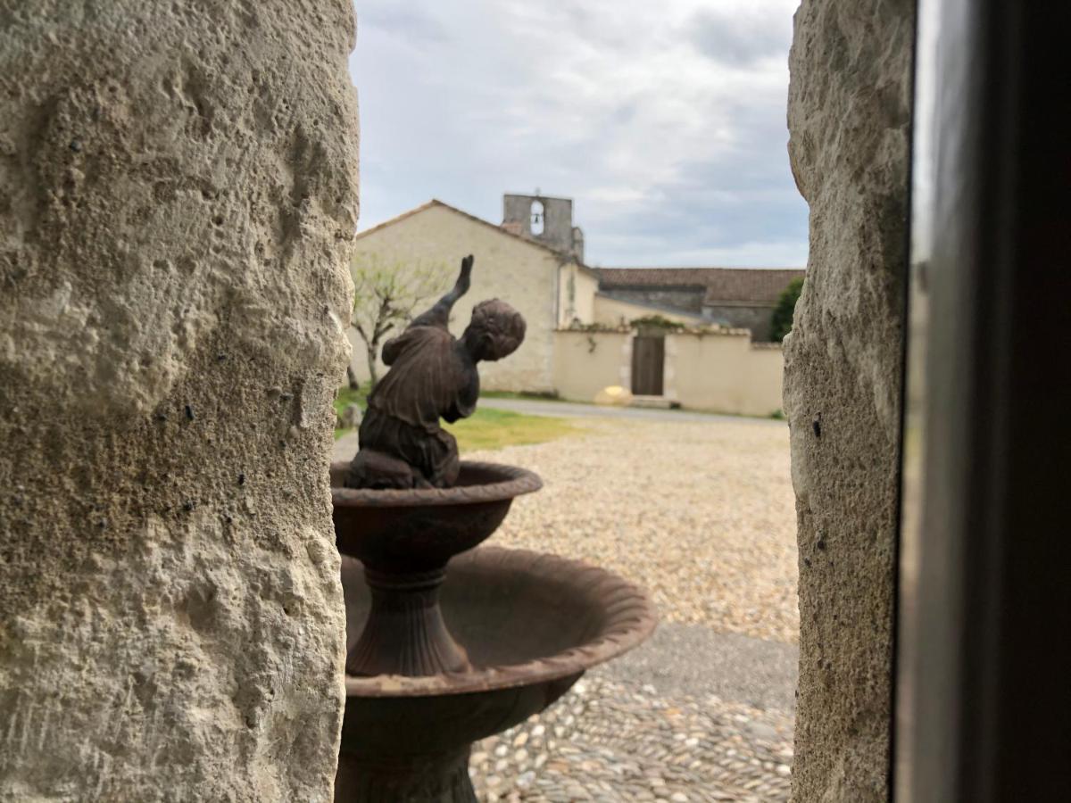 La Ferme Buissonniere Bardou Exterior foto