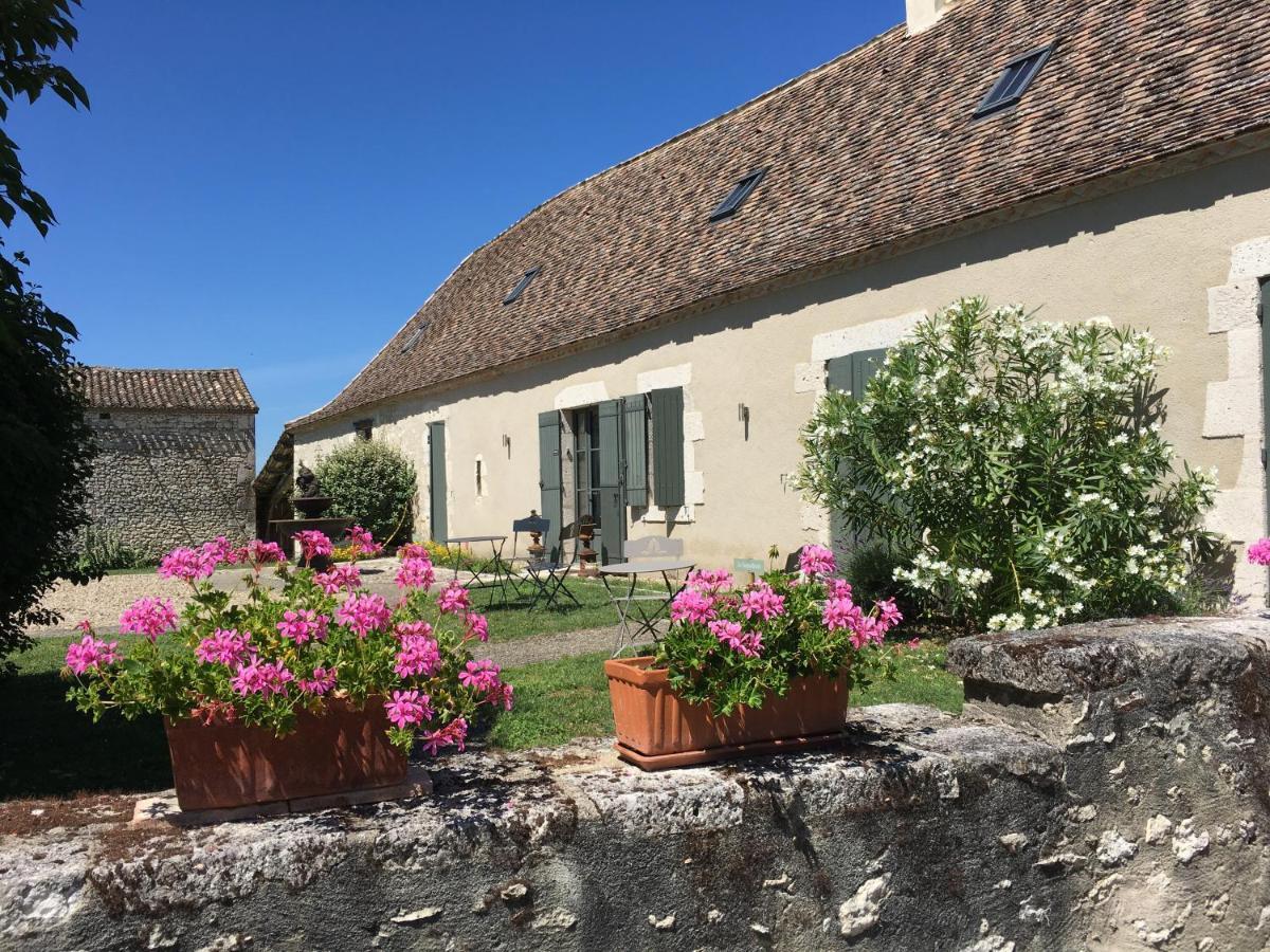 La Ferme Buissonniere Bardou Exterior foto