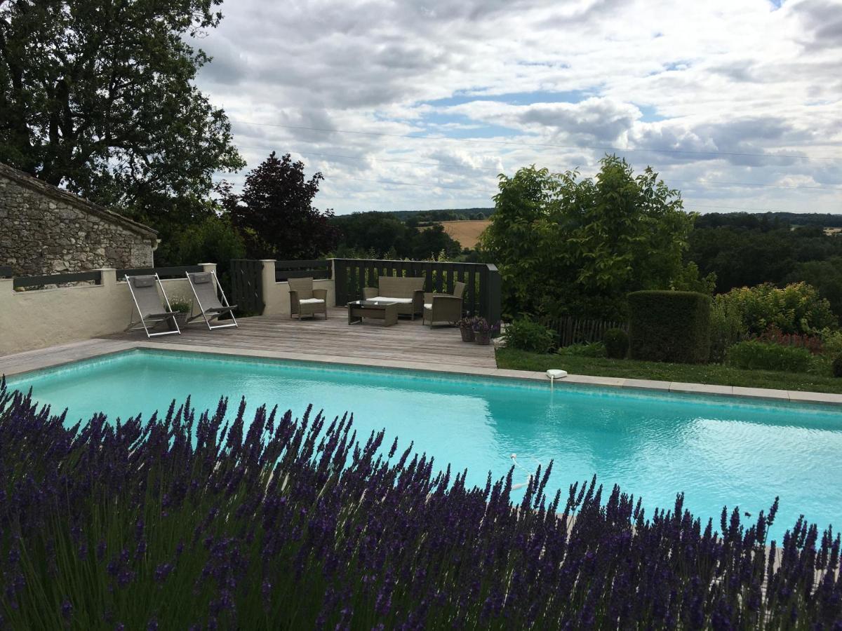 La Ferme Buissonniere Bardou Exterior foto