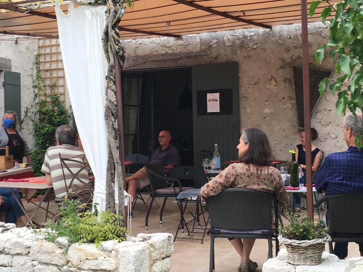 La Ferme Buissonniere Bardou Exterior foto