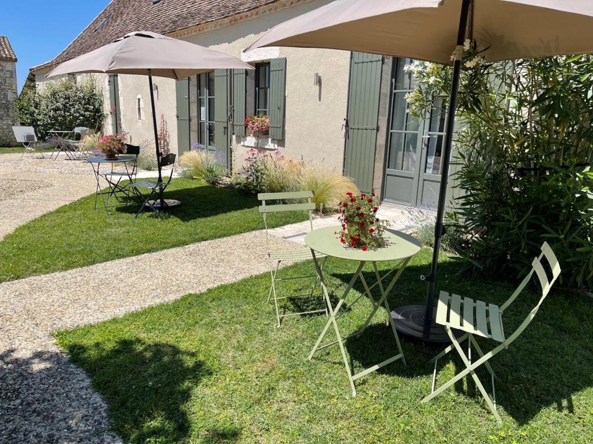 La Ferme Buissonniere Bardou Exterior foto